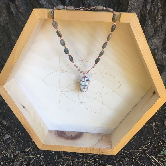 Tree agate and jasper wire wrapped necklace - Picture 2 of 4